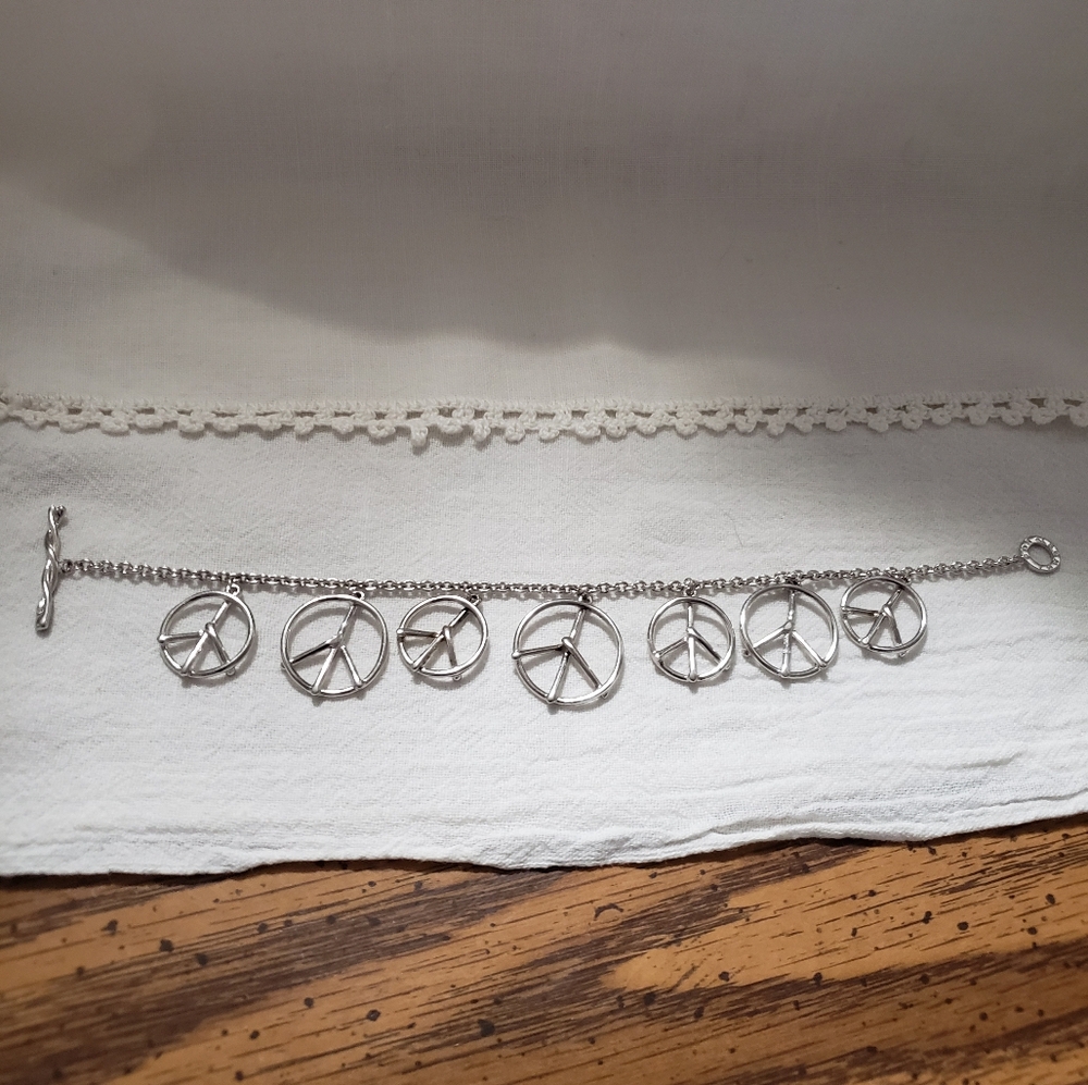Beautiful sterling silver Dean Harris Peace Sign Bracelet